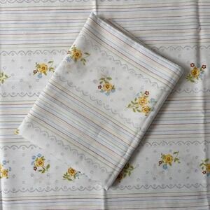 Vintage Thomaston New Era Queen Flat sheet with 2 pillowcases striped floral